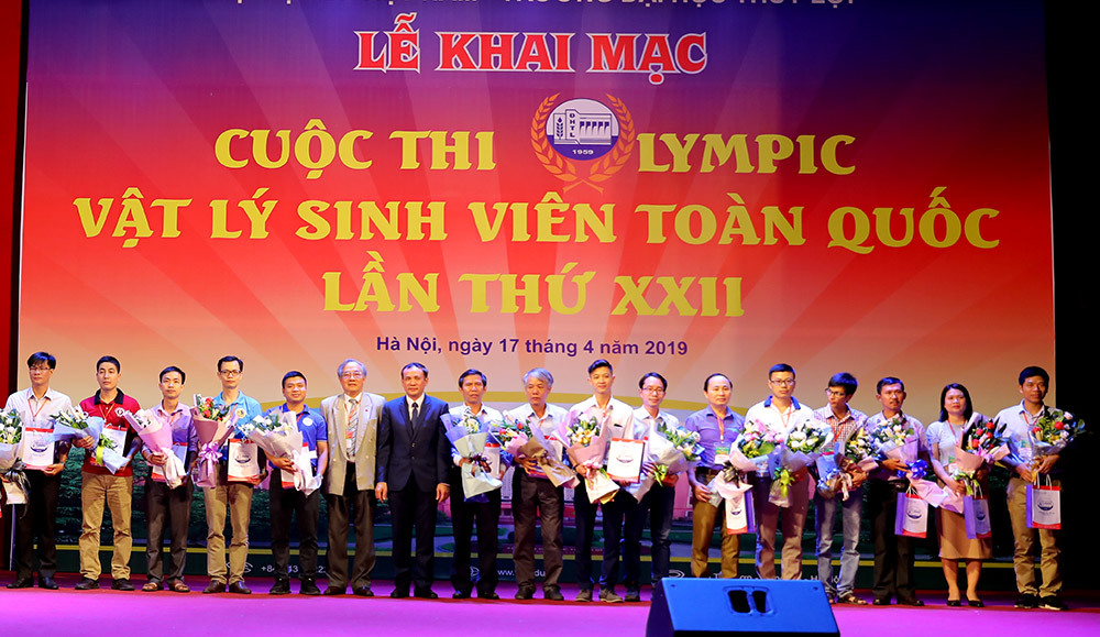 Sinh viên Trường ĐH Khoa học Tự nhiên, ĐHQG-HCM giành giải thưởng cao nhất trong kỳ thi Olympic Vật lý sinh viên toàn quốc lần thứ XXII-2019